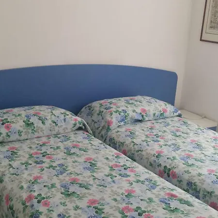 Ester Λινιάνο Σαμπιαντόρο